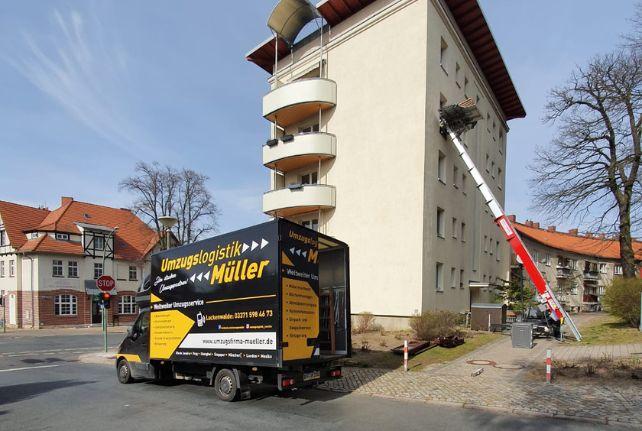 Möbellift schnell und einfach in Löbnitz